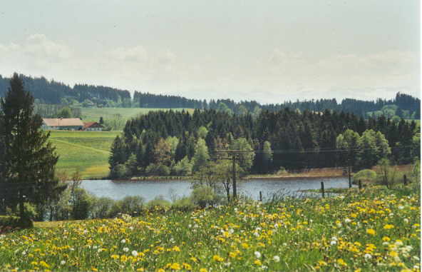 Blick �ber den Badsee auf unser Haus